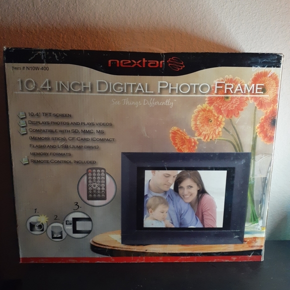 NEW IN BOX NEXTAR 10.4 IN Digital Photo Frame - Picture 2 of 3
